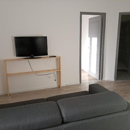Appart Proche Toutes Commodites Souvigny Extérieur photo