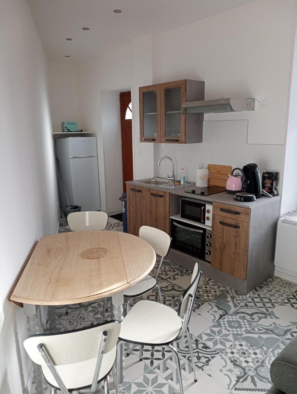 Appart Proche Toutes Commodites Souvigny Extérieur photo